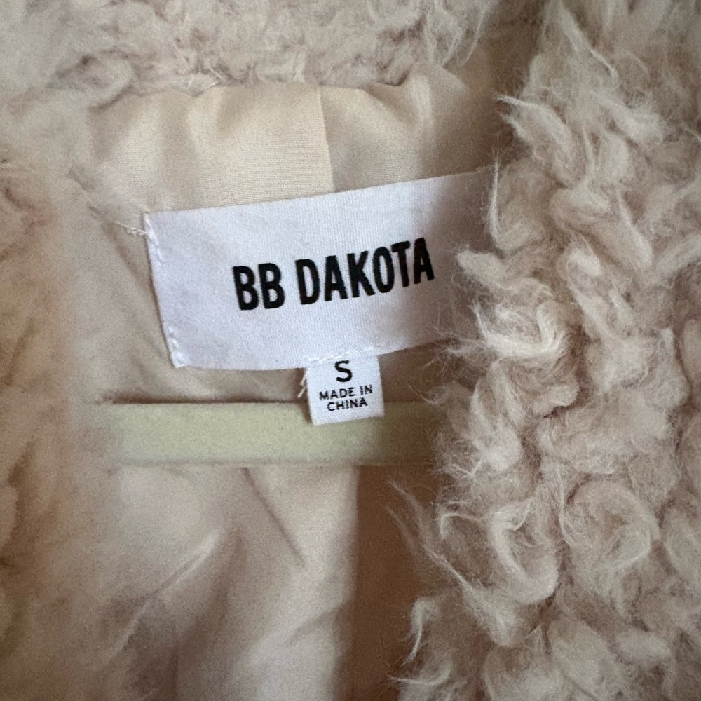 BB Dakota Women's Plush Cream Teddy Jacket - Picture 2 of 2